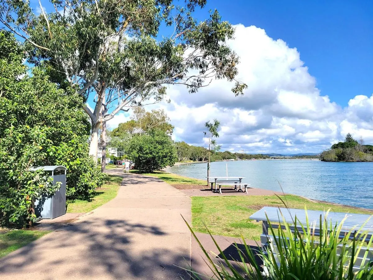 Appartamento Beachside One Bedroom Flat Retreat Maroochydore