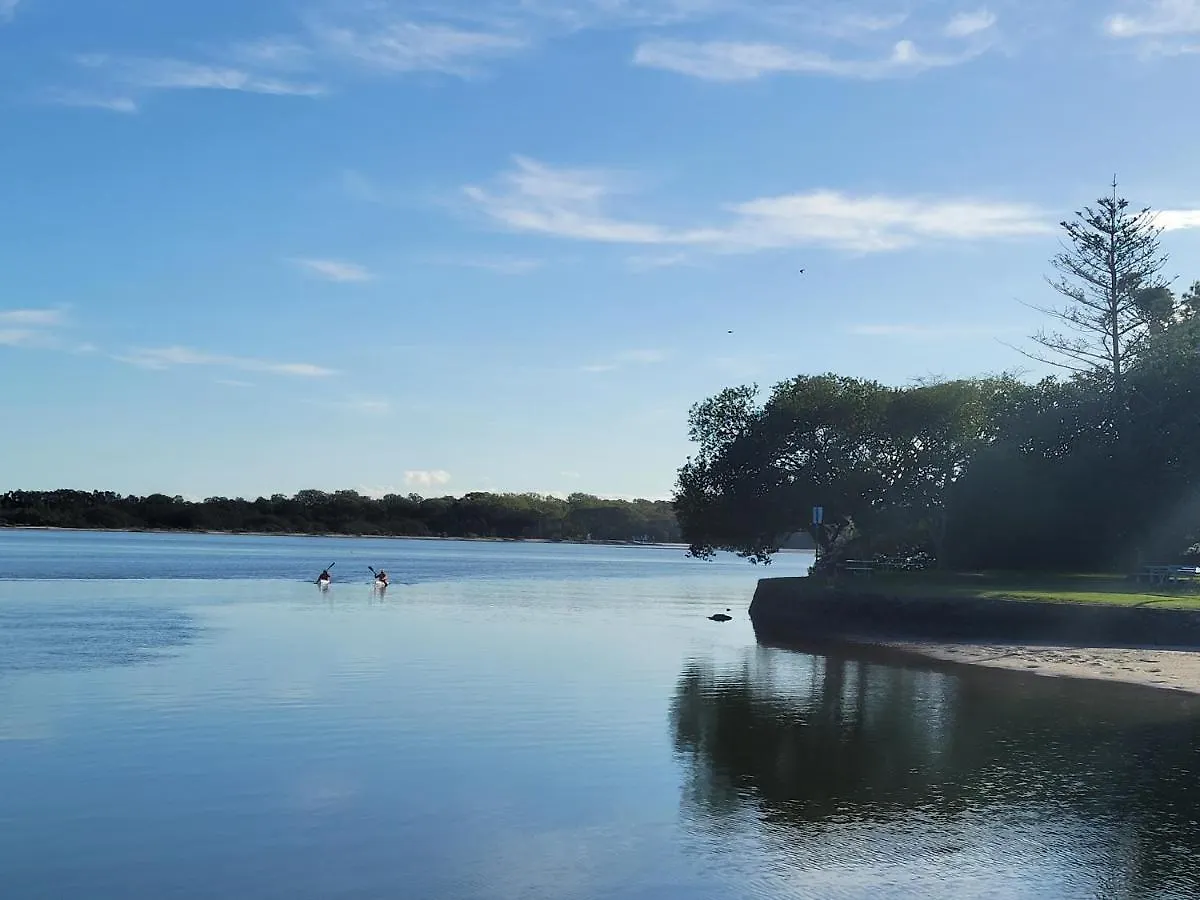 Beachside One Bedroom Flat Retreat Maroochydore 0*,