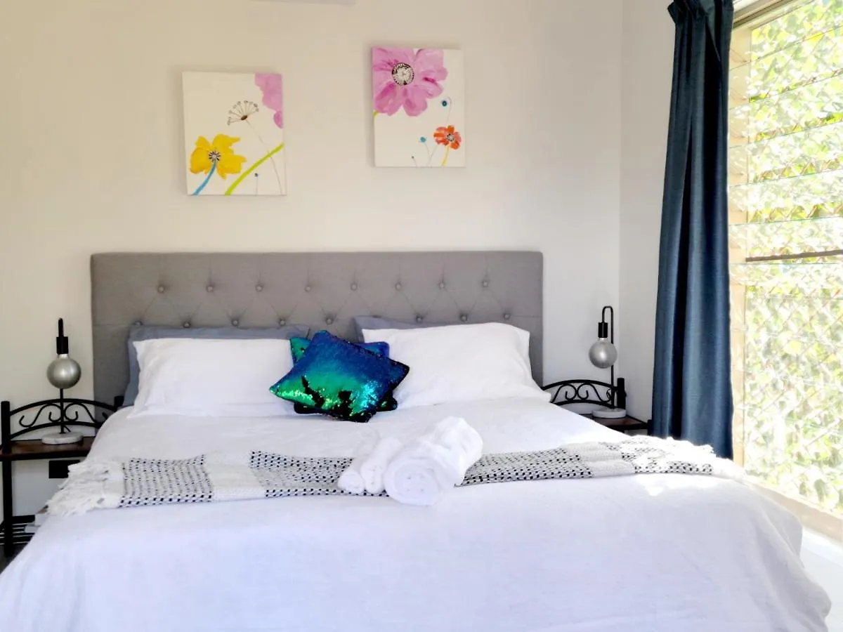 Beachside One Bedroom Flat Retreat Maroochydore 0*,  Australia