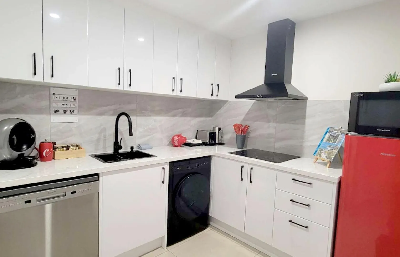 Beachside One Bedroom Flat Retreat Maroochydore